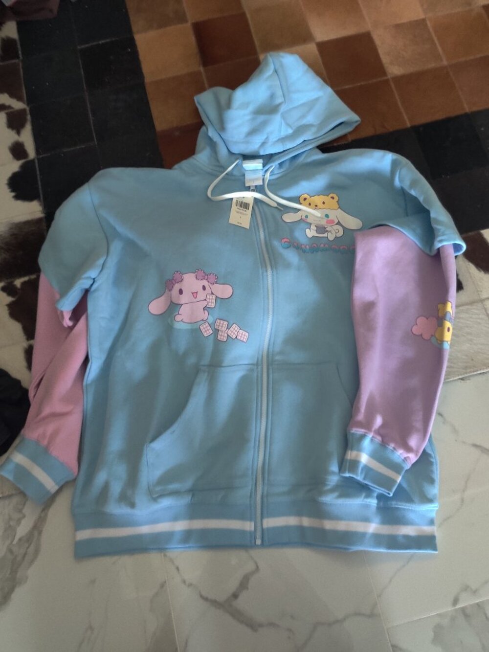 Her Universe Cinnamrolol sweatshirt size 2x New